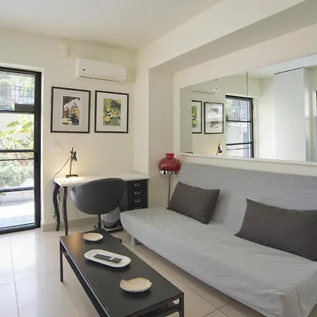 Milanou Glyfada G4 Corner * Athens