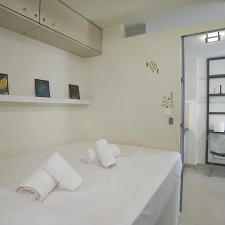 Milanou Glyfada G4 Corner * Athens